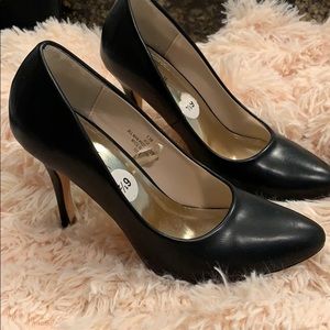 Black Heels - Nicole Miller